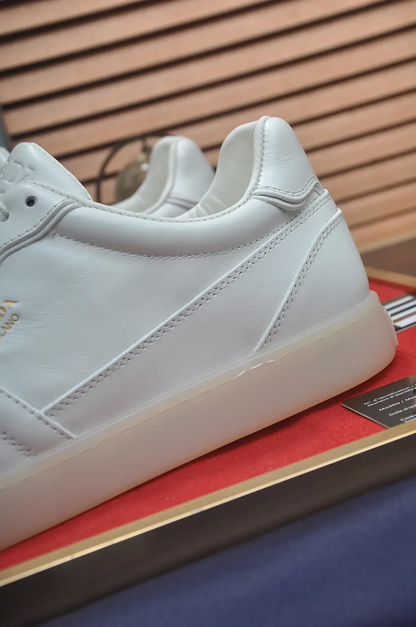 Men's shoes 💰580💶 [PRADA] Top original items, new seasonal styles, high-quality original items, top-grade high-mercerized cowhide combined with original breathable fabric + imported glue, imported stretch fabric inside with original cowhide feet, original thick outsole! Quality guaranteed! Code 38-45 (45 customized)